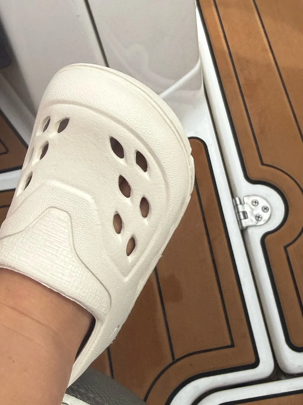 YEEZY Baby Lookalike Slides